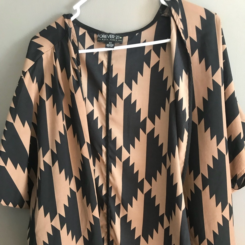 This kimono lets everyone still see you butt!